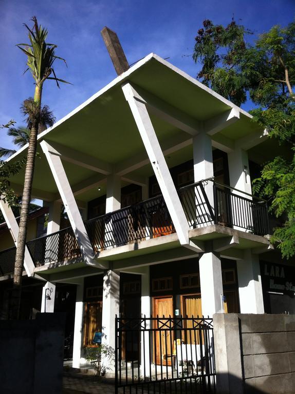 Lara Homestay Kuta  Exterior photo